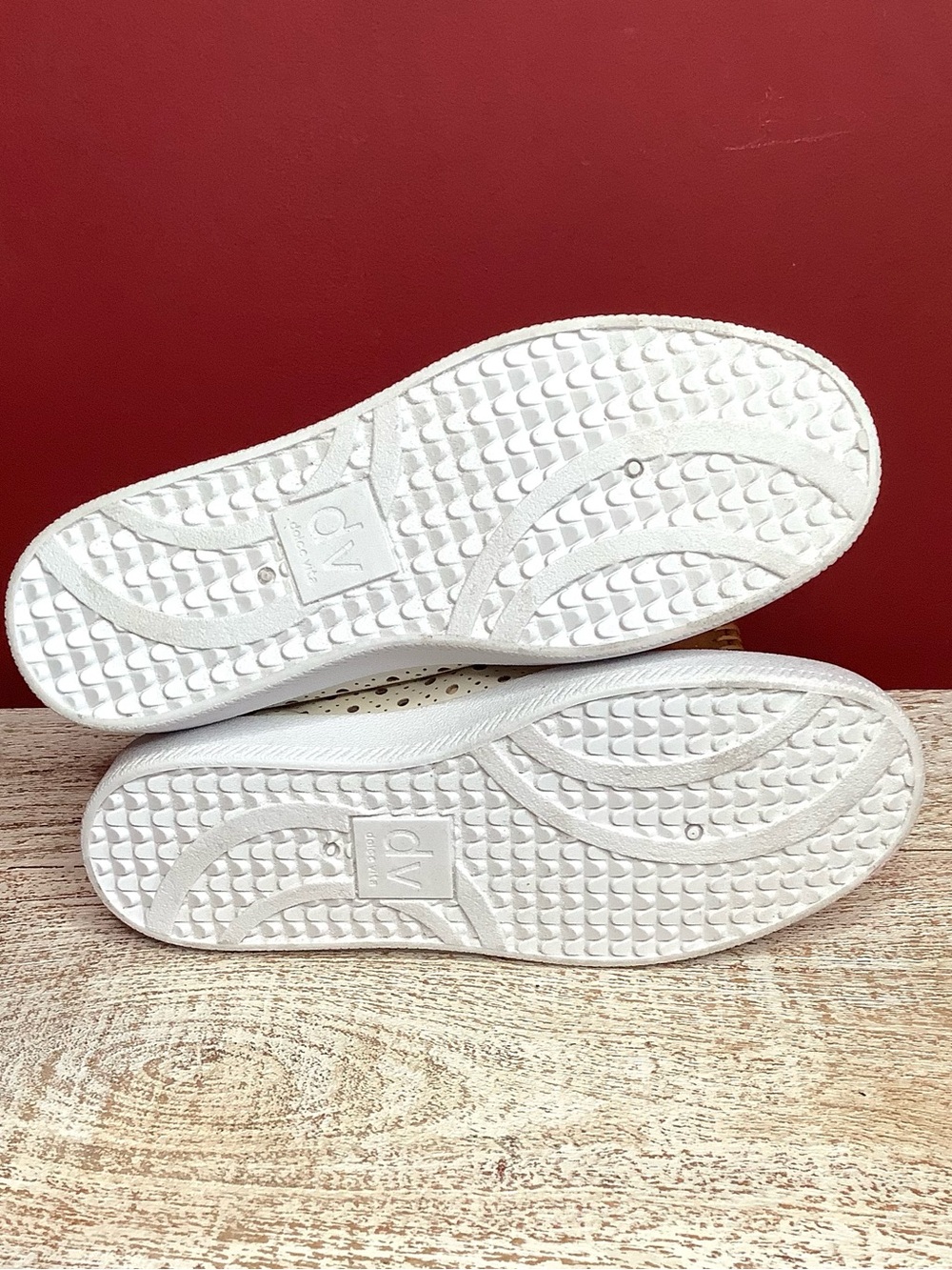 DV Roxanne Off White Airy Platform Sneakers Bee & Butterfly Bling Charms - Picture 15 of 16